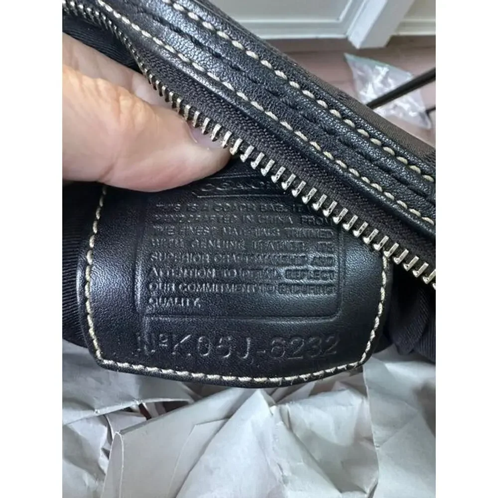 Coach Vintage Signature Gallery Pocket Satchel Black/Black Colorway Y2K EUC